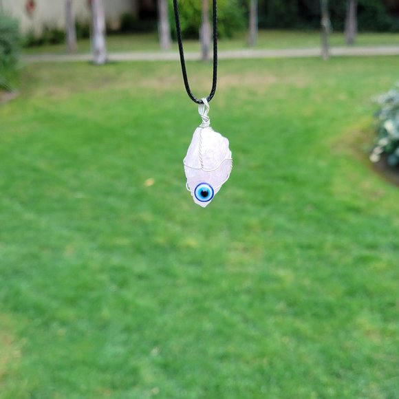 Rose Quartz Evil Eye Crystal Pendant - Picture 4 of 10
